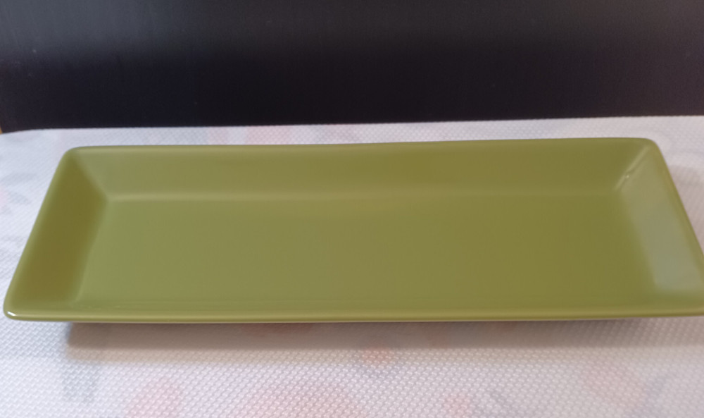 Pampered Chef Simple Additions Avocado Rectangle Tray 15 x 6 Appetizer Condiment
