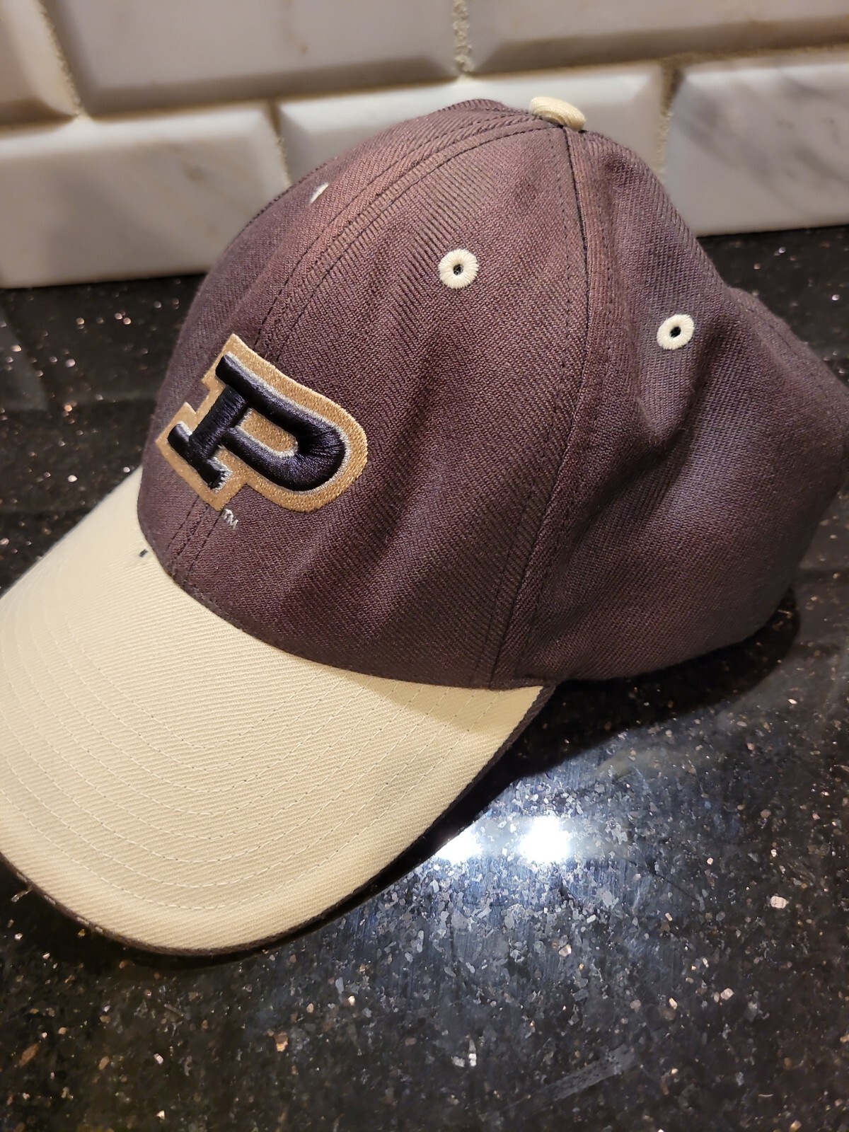 Purdue Boilermakers Baseball Cap Hat Lid Hook & Loop Black Vintage Twins Ent