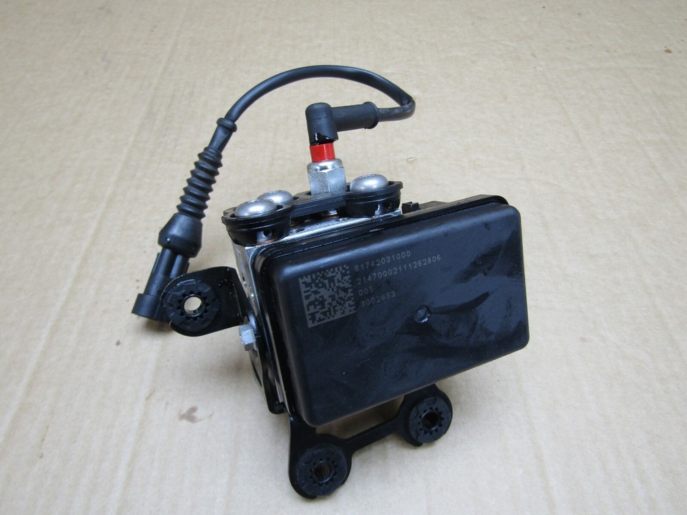 KTM 1290 Super Duke R 2022 ABS control unit module pump (10078)