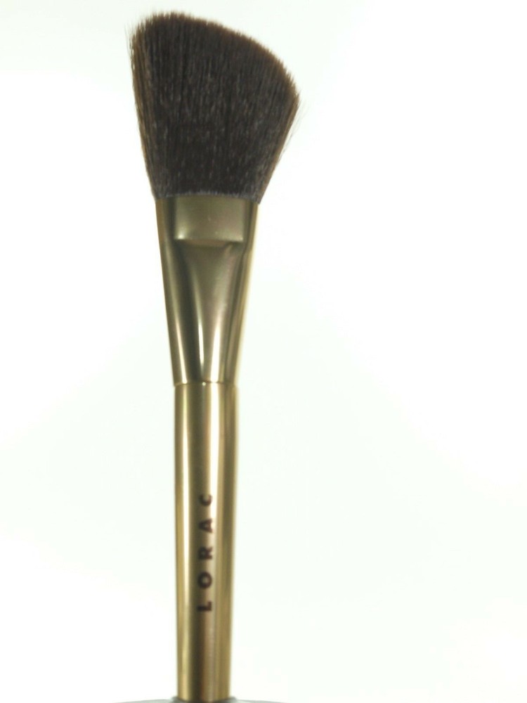 LORAC  BRUSH IN GOLD