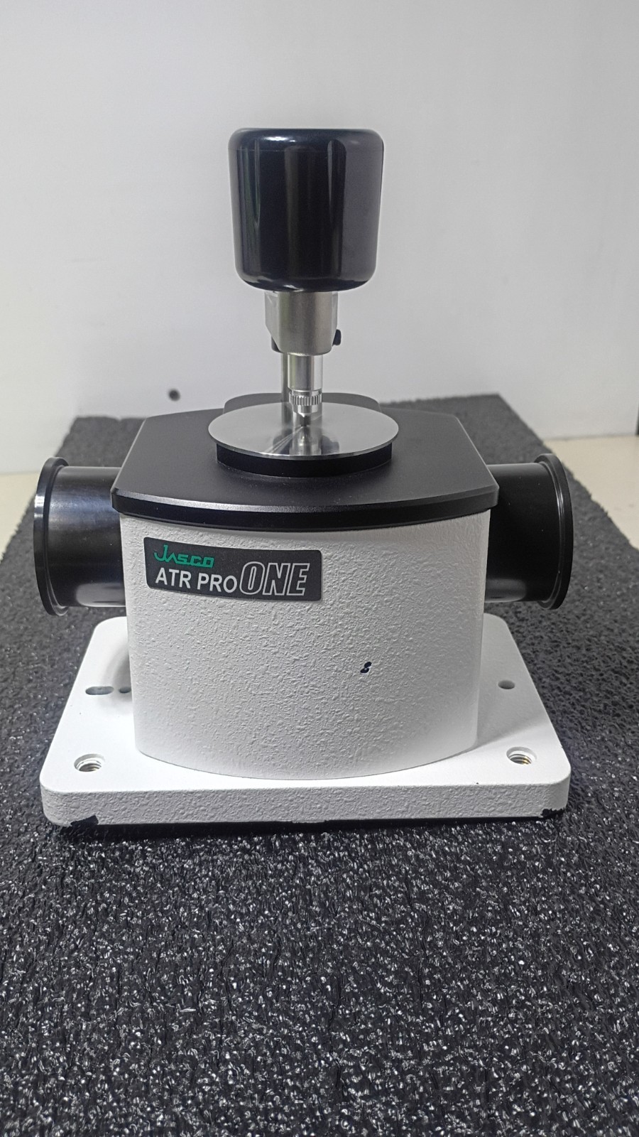 Working Jasco ATR Pro One FTIR Accessory Reflectance Module