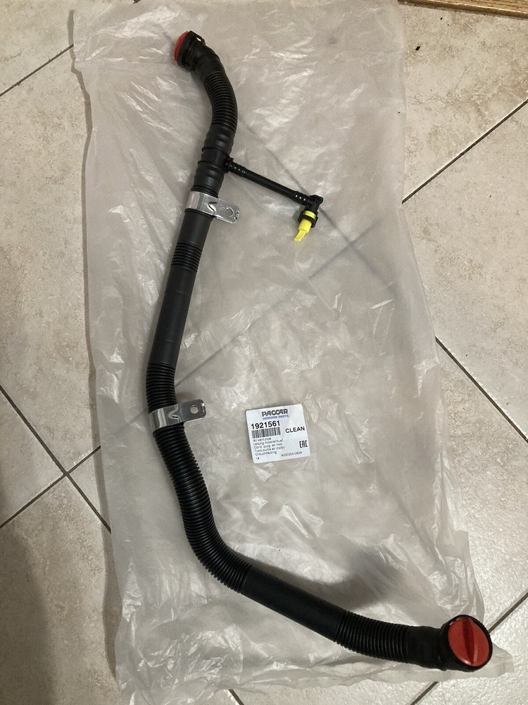 Paccar 1921561 Crankcase Ventilation Pipe