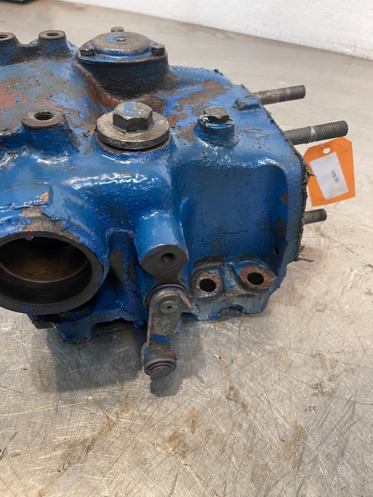 Long 260 Tractor 3pt Rockshaft Housing