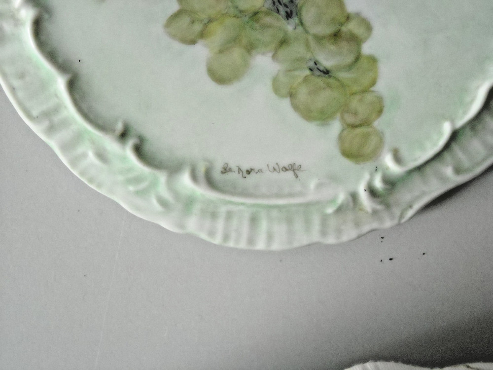 Mint Green Grape Cluster Trivet Wall Plate Hand Painted Ceramic Signed L. Wolfe