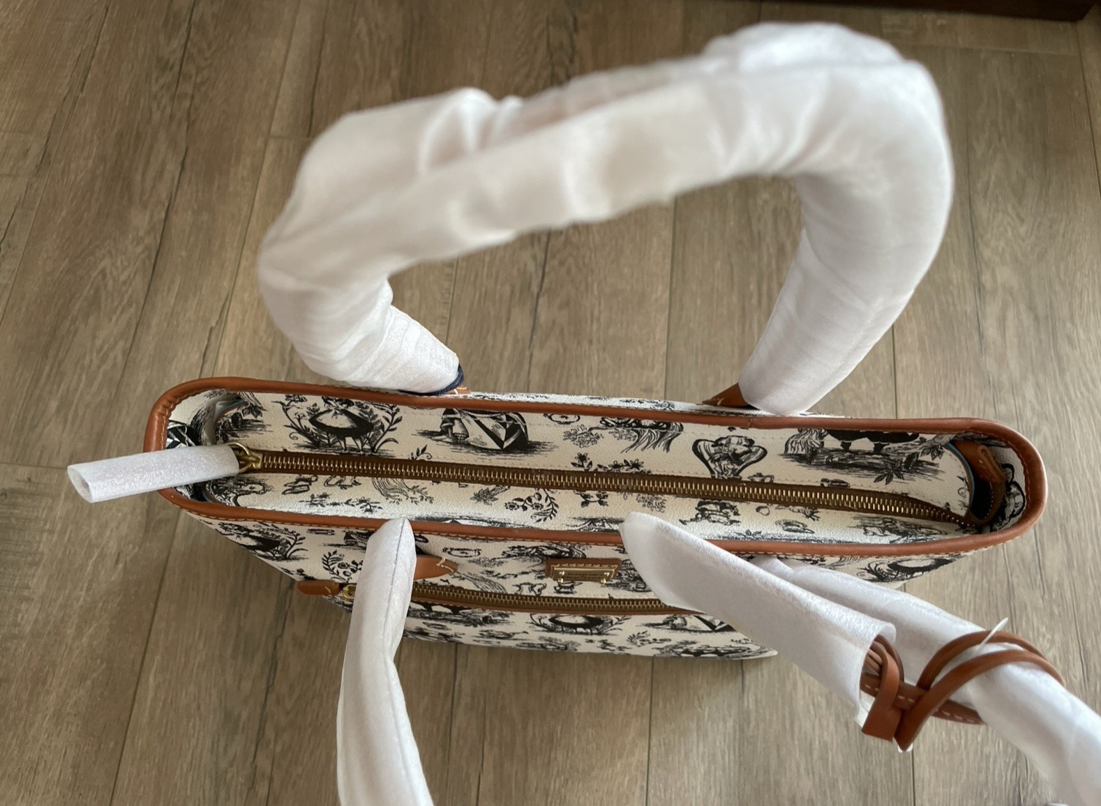 Dooney & Bourke Alice In Wonderland Purse Disney Tote Bag Purse NWT