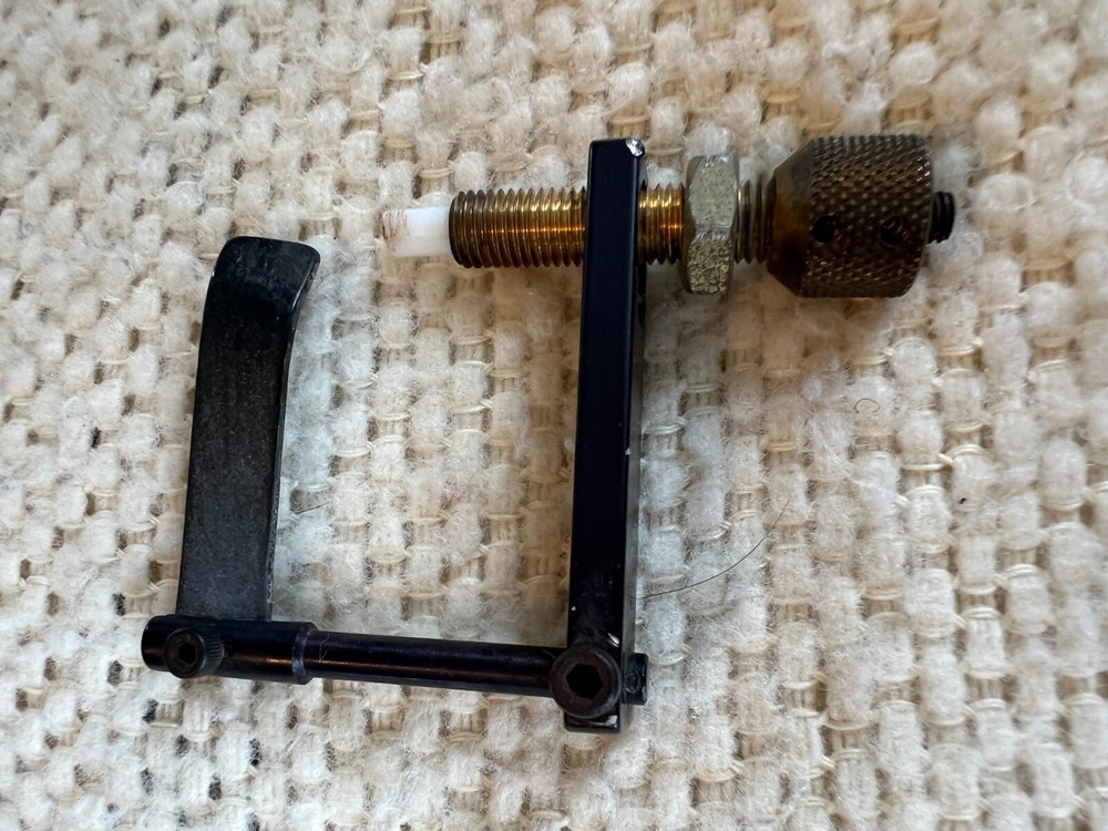 Slab Flipper Plunger Archery Rest