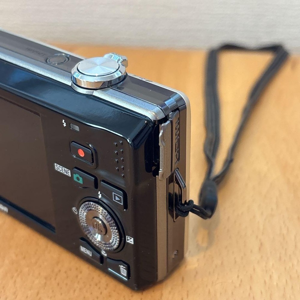 Nikon COOLPIX S6000 Compact Digital Camera Tested Simple Design Battery Only