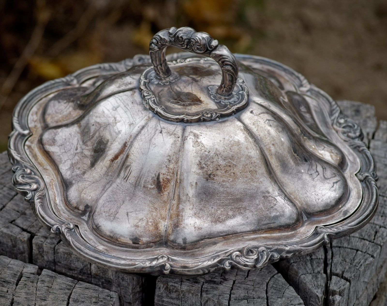 VINTAGE Silver Plate Covered CHAFING DISH Made in England