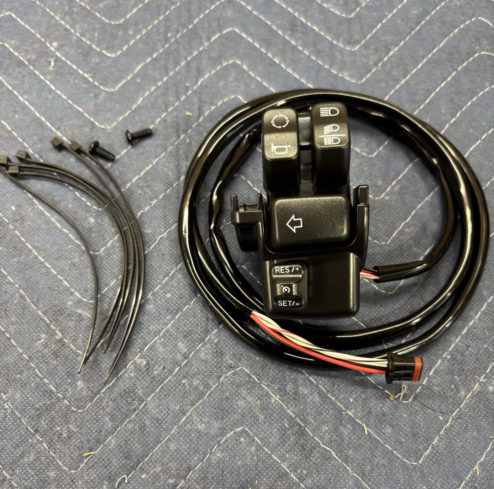 🇺🇸HARLEY CRUISE CONTROL MODULE  FOR  2016-24 SOFTAIL & DYNA  - 41000369🇺🇸