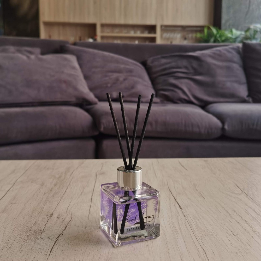 Reed Diffuser Set with Sticks Lavender Aromatherapy Oil Scent Diffuser for Ho...