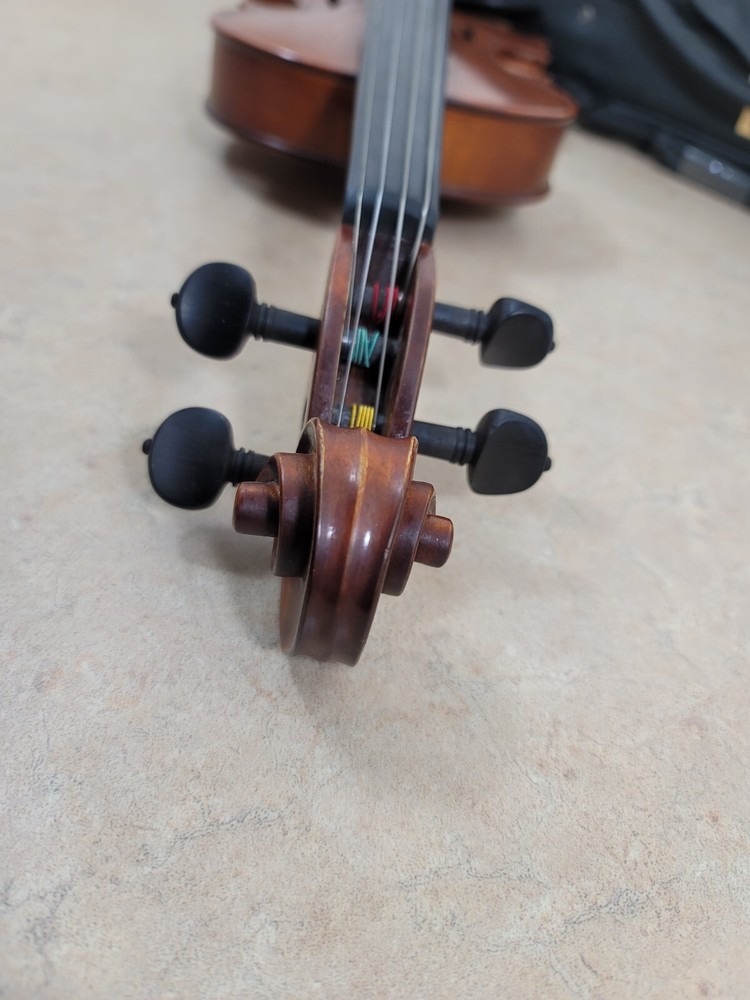 Gotthardt VSF by Stravari 4/4 Violin with Case