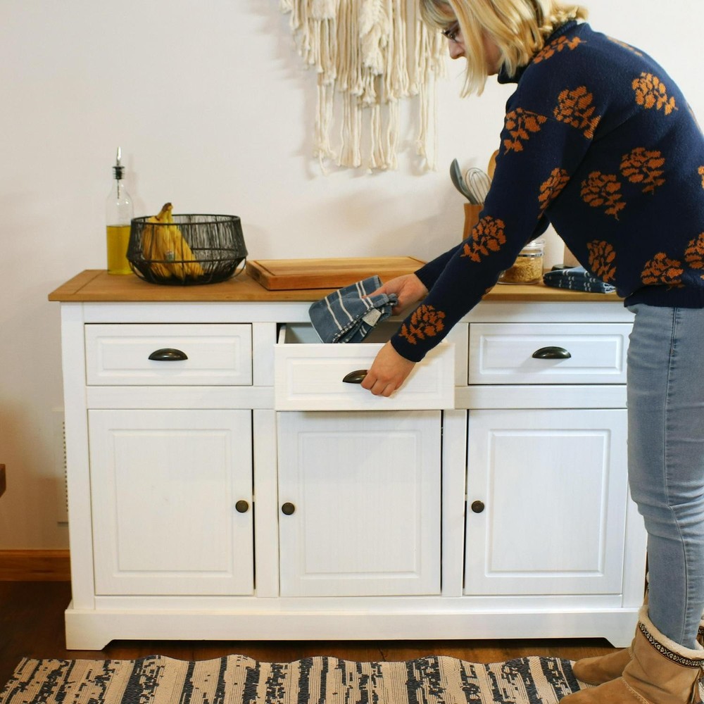 Solid Pine Sideboard With 3 Drawers And 3 Doors - 32 In