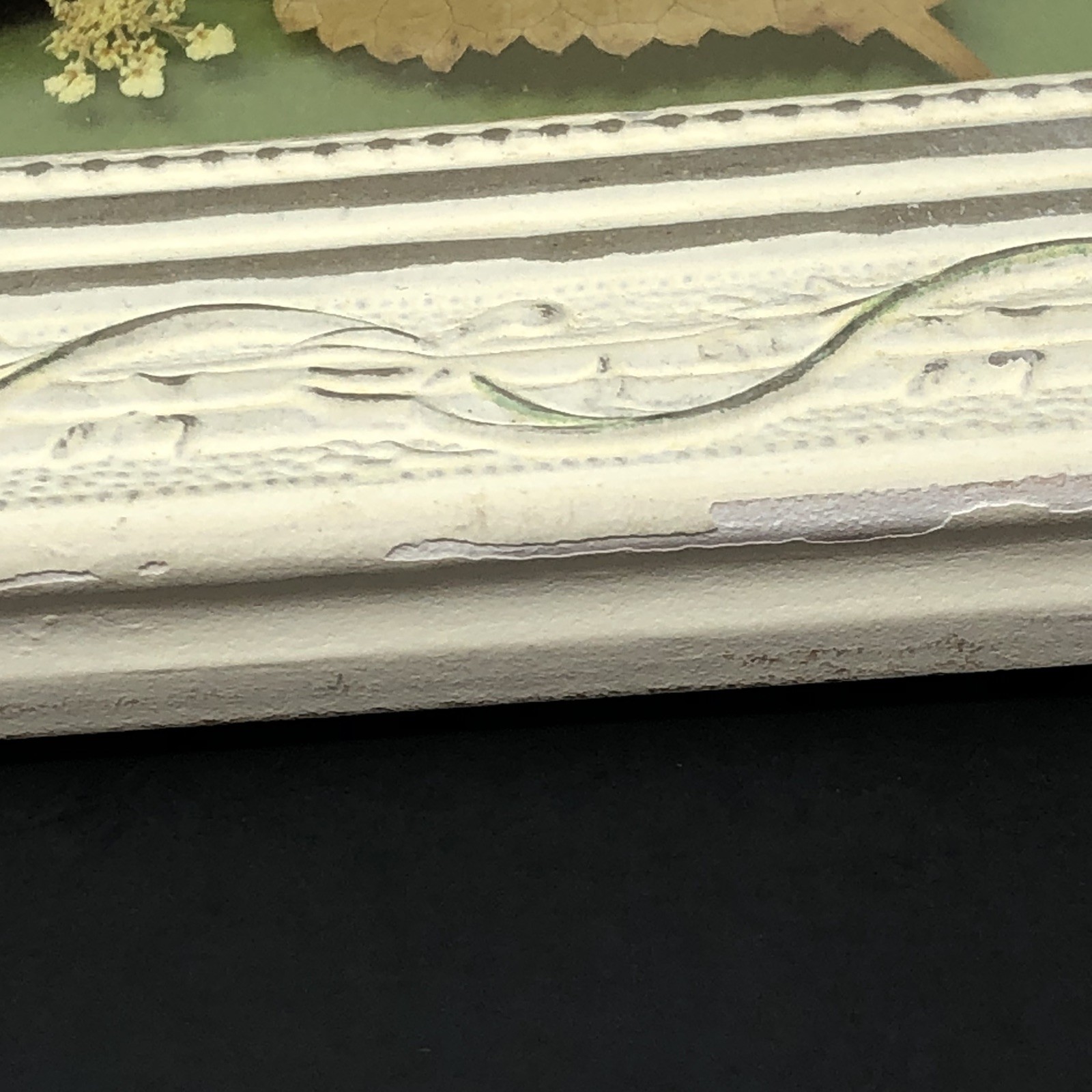 Framed Pressed Flowers Distressed Frame 10.5" x 12.5" Cottagecore Country Chic B