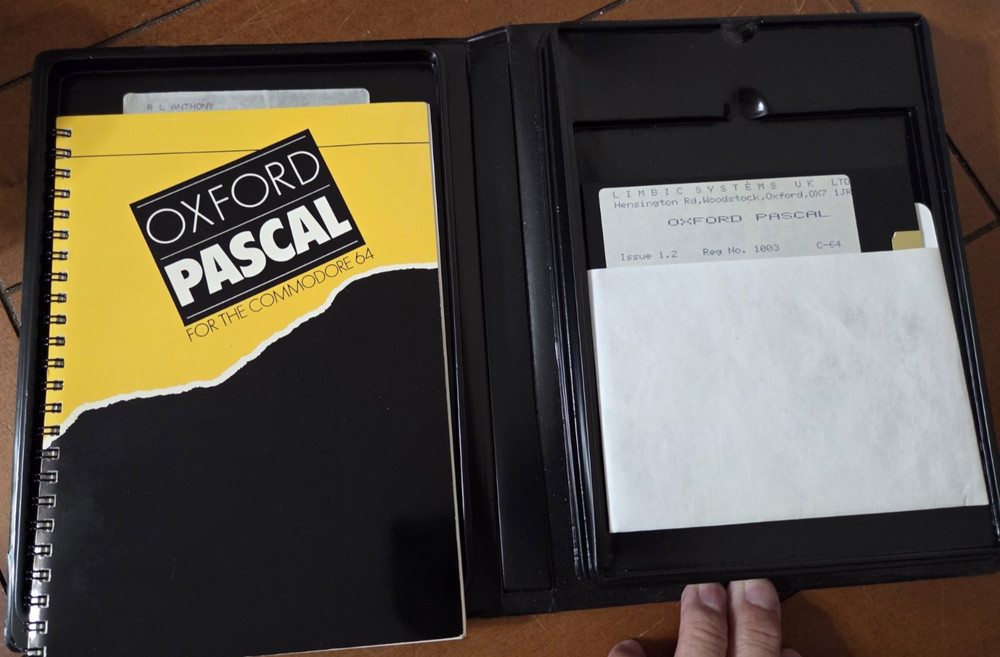 Set of 3 Vintage manuals Oxford Pascal, Pascal Programming, SpeedScript Comm. 64
