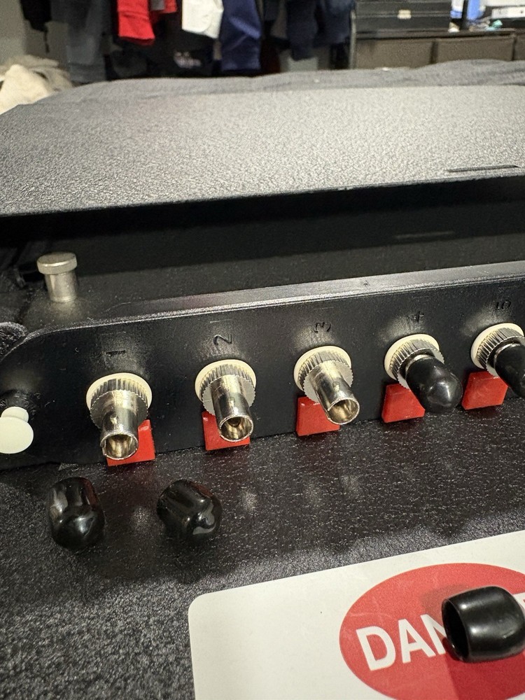 CORNING CCH-01U CABLE SYSTEM LANSCAPE with CONNECTOR HOUSING PANEL & Ears