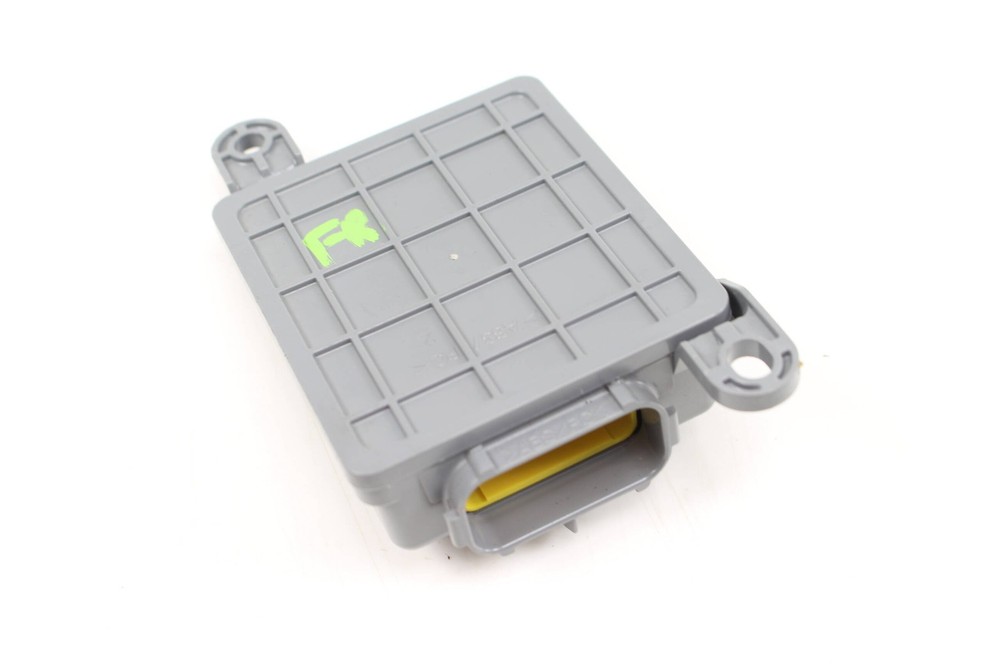 2007-2010 AUDI S8 - Front Right SEAT Occupant Detection Module 4E0959339C