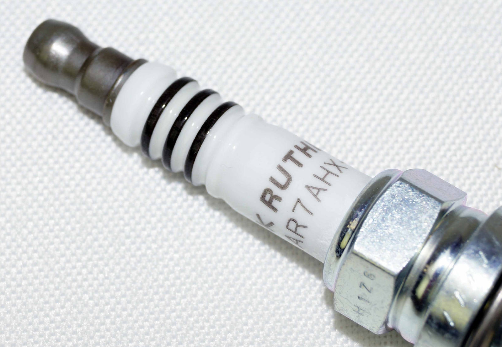 Pack of 4 NGK 92274 Ruthenium HX Spark Plugs LKAR7AHXS