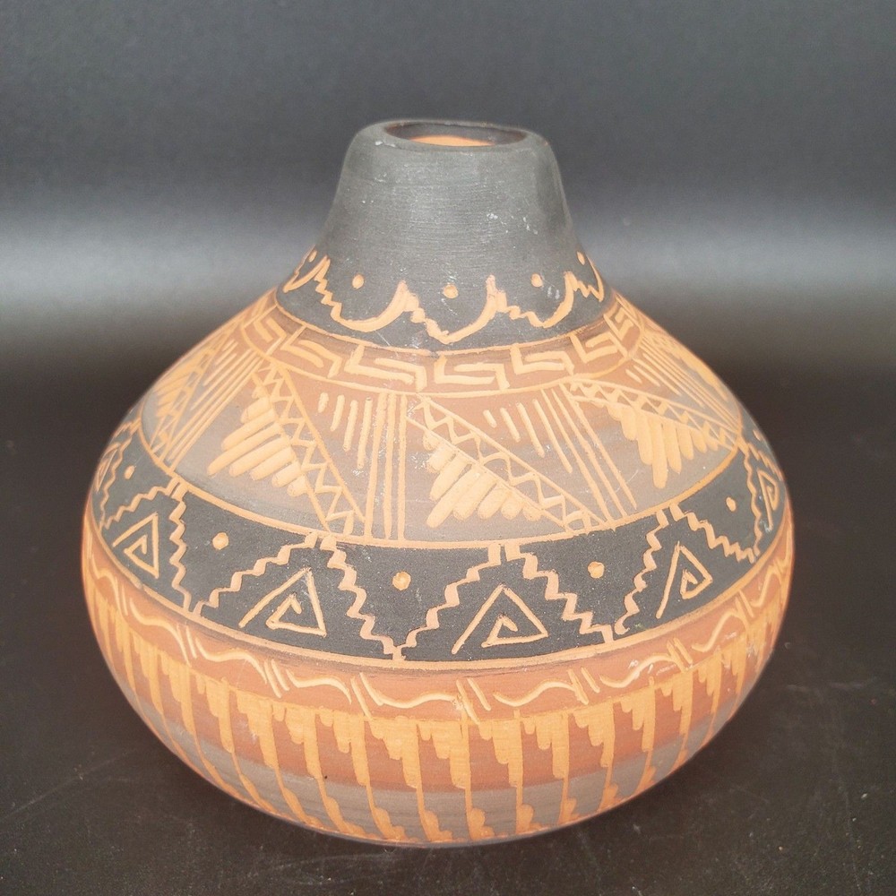 Signed Studio Pottery Southwest Style Vase Hand Thrown Earthenware