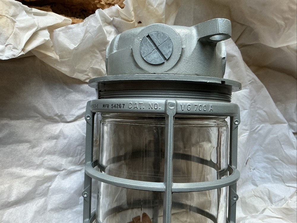 HAZLUX LIGHT FIXTURE