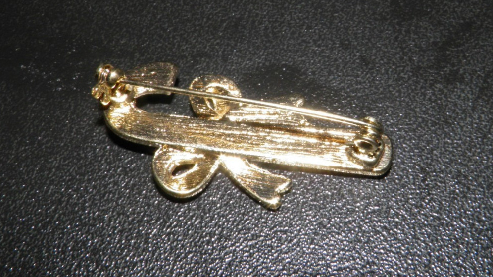 Jewelry Lot of 17 Items Christmas Wildlife Brooches Bracelets For Wear or Crafts