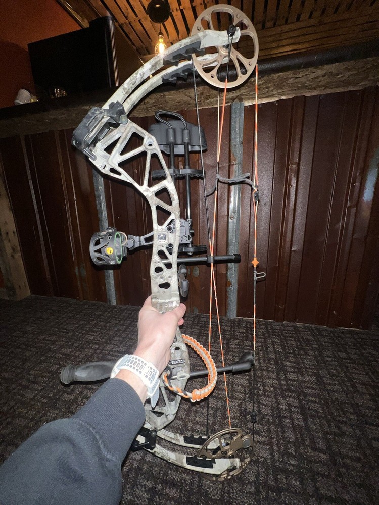 Bear Paradox Compound Bow
