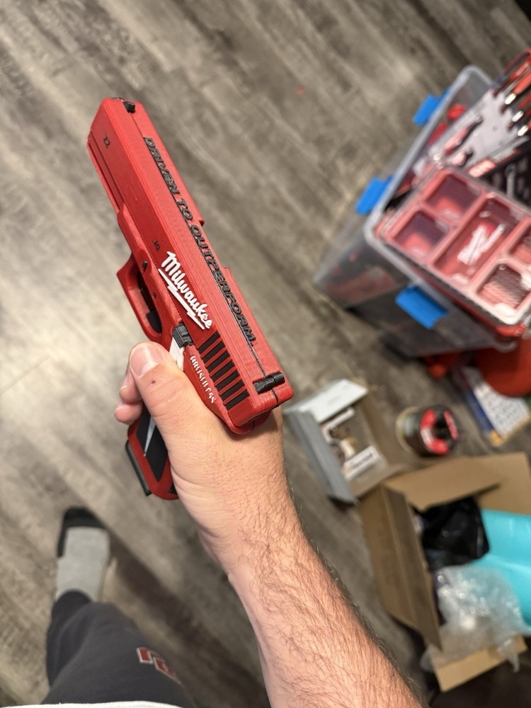 Milwaukee Magnet Glock