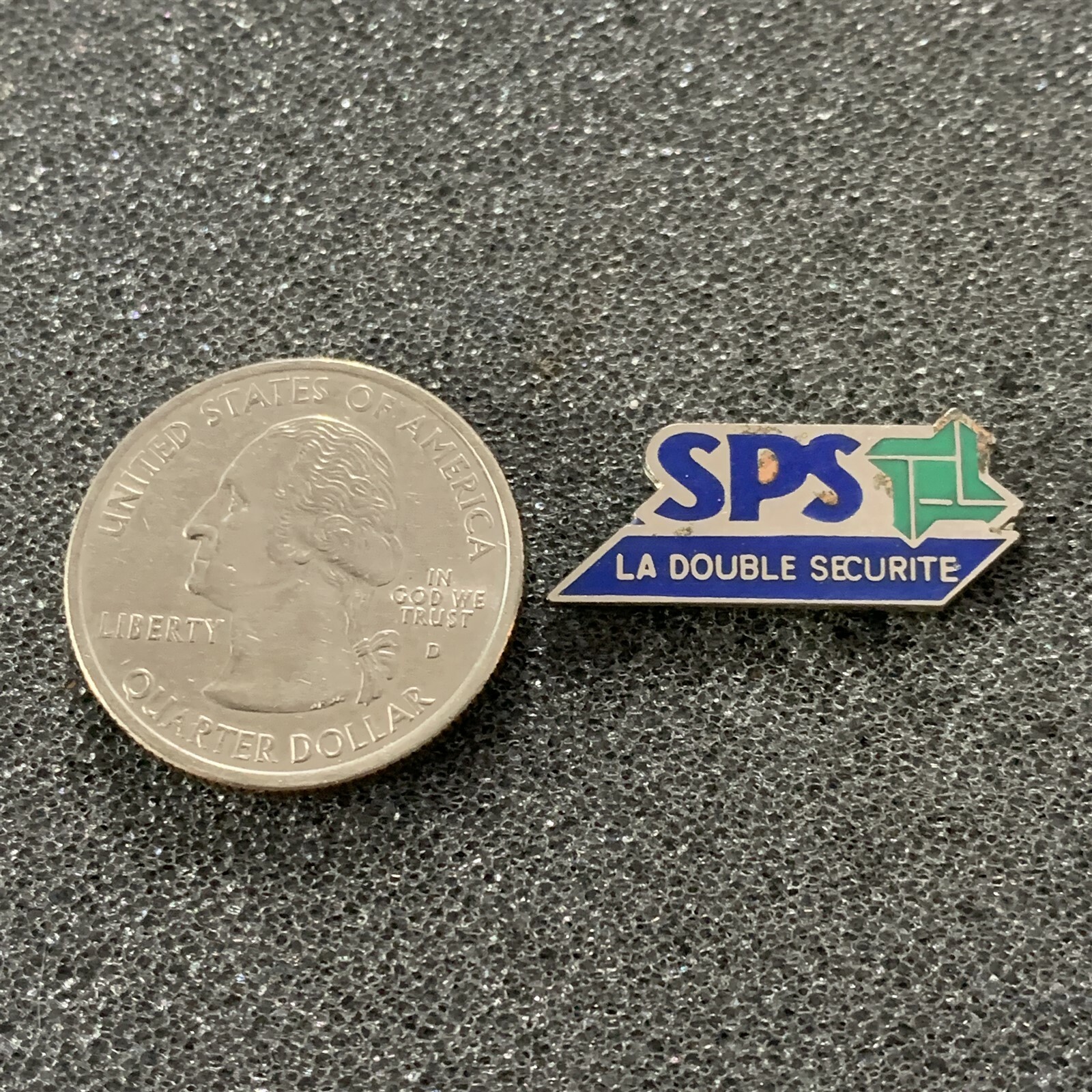 SPS La Double Securite Security Silver Tone Pin Pinback #40376