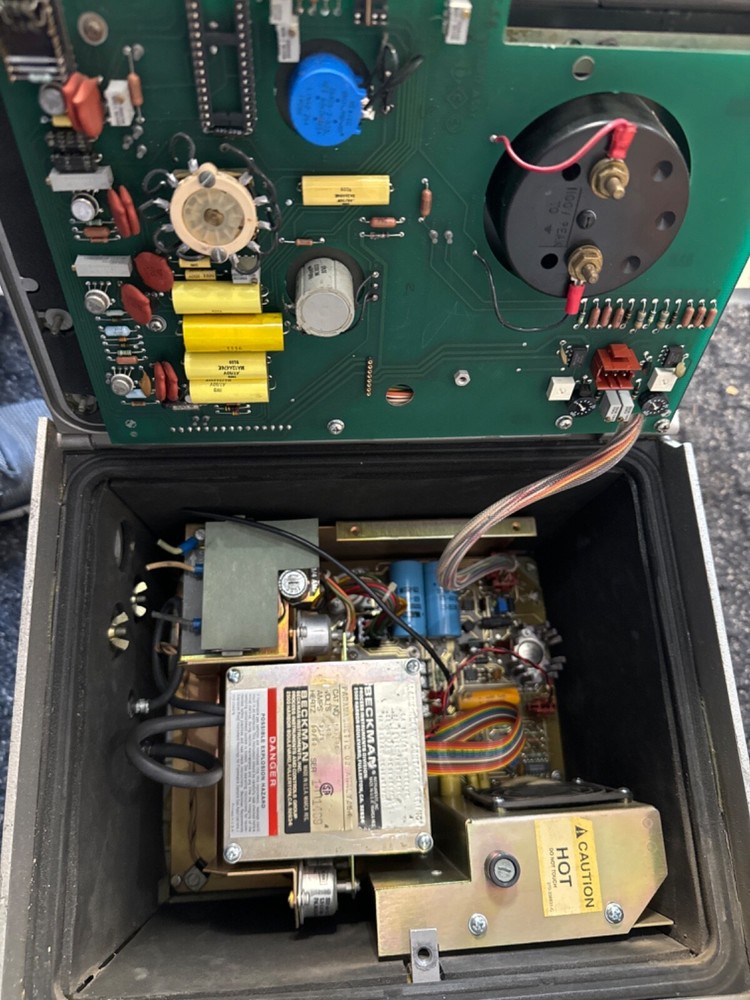 BECKMAN INDUSTRIAL OXYGEN ANALYZER MODEL 755