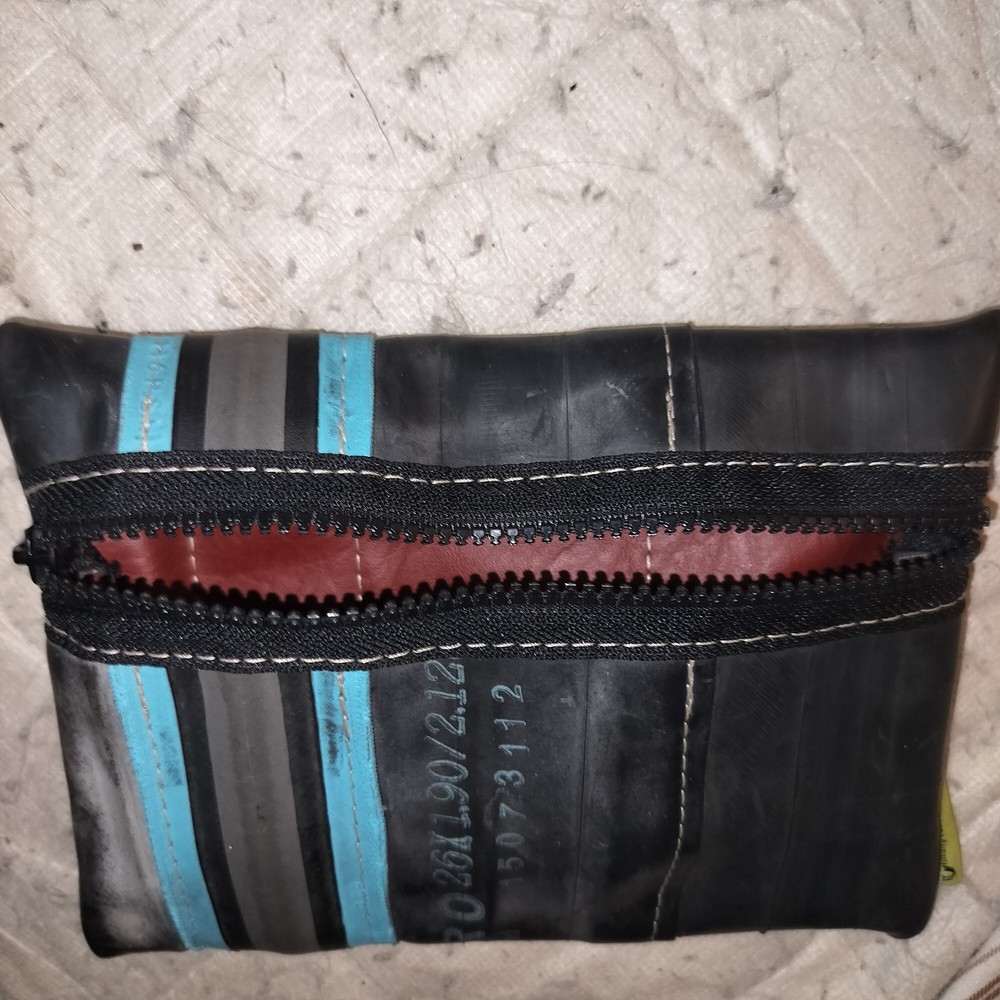 Tubular Gear Zipper Bag