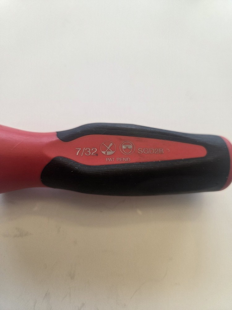 Snap On Tools SGD2B 7/32" Red Flat Blade Screwdriver