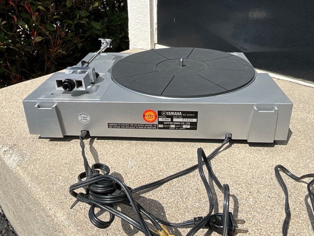 Yamaha P-850 Quartz DD Turntable, Partial Working Condition, Bad Optical Sensor