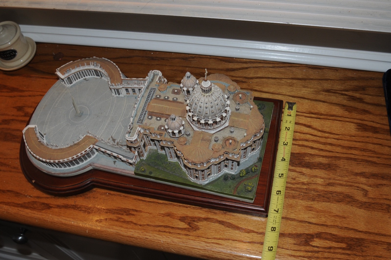 The Vatican St. Peters Basilica Model with Wood Base Religion Christianity *****