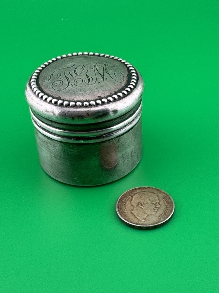Antique Early Victorian Solid Silver Pill Box Snuff Pyx Box