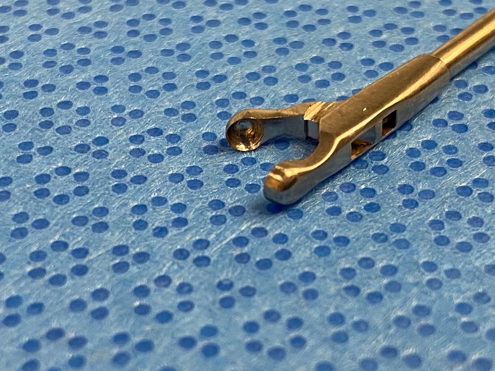 Dyonics 3859 Biopsy/Grasping Forcep Round Cup 3mm