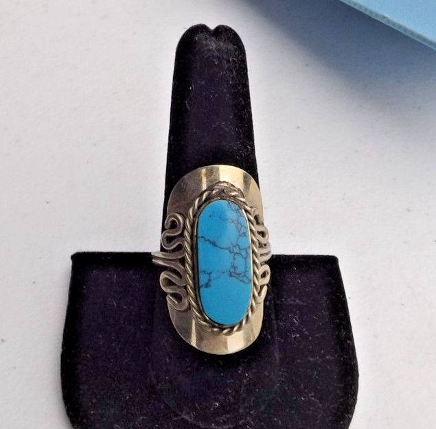 Vintage Sterling & Bloc Turquoise Ring