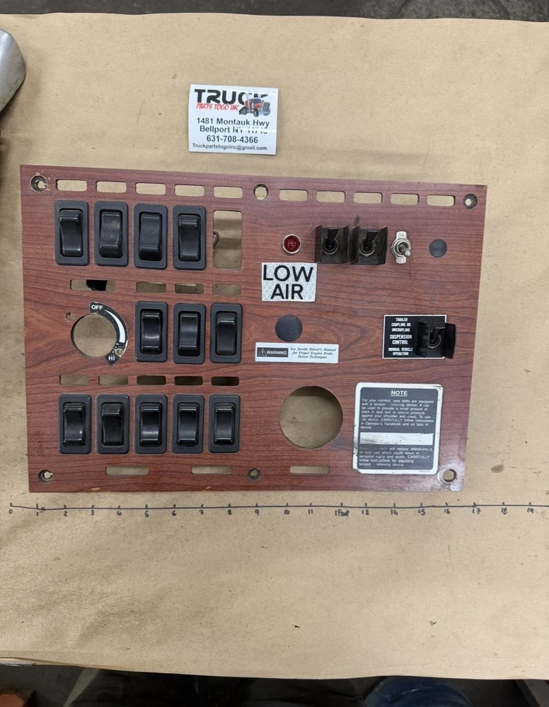 Mack CL613 1996 Woodgrain Dash Switch Panel / CL 613