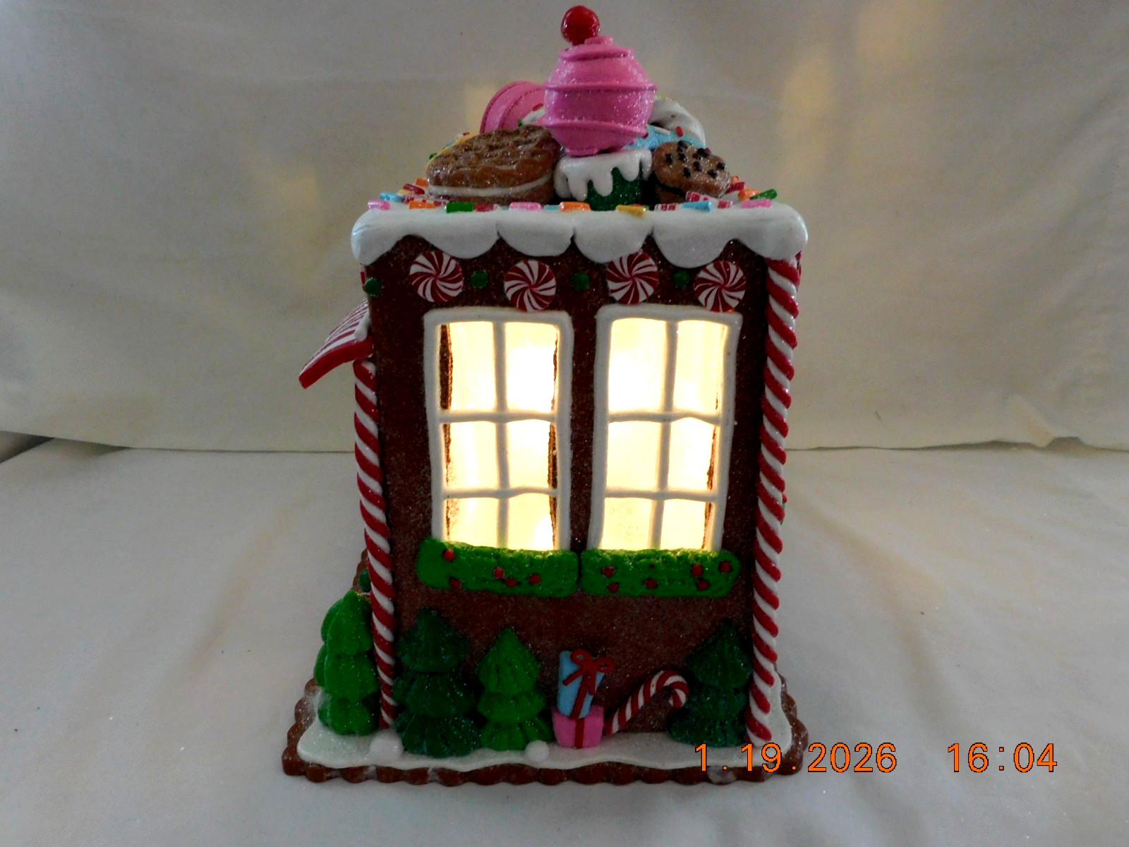 New 2025 Trimsetter Gingerbread House Light Up LED "Goodies Cafe" 10"T x 11"L