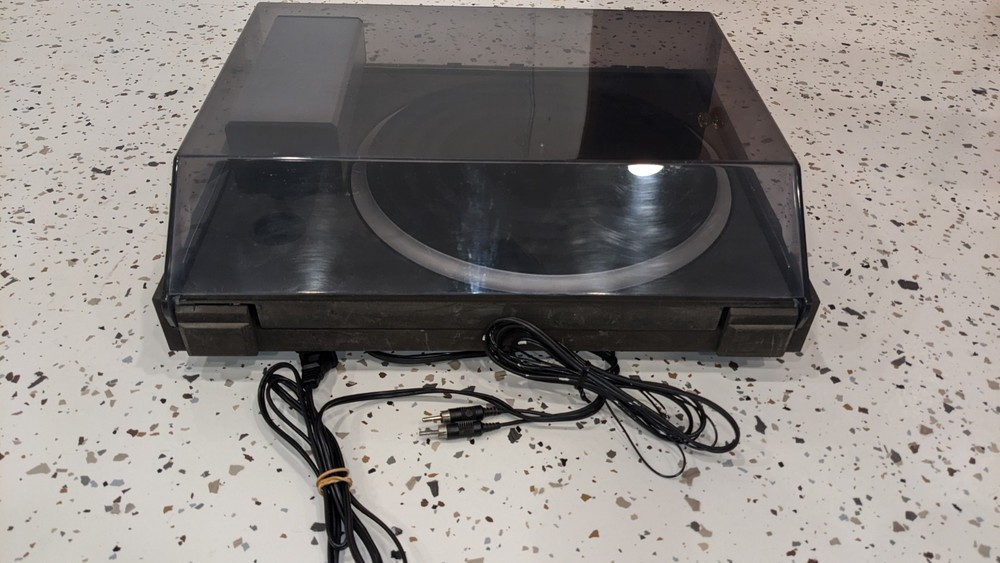 REVOX - B 791 - DIRECT DRIVE TURNTABLE