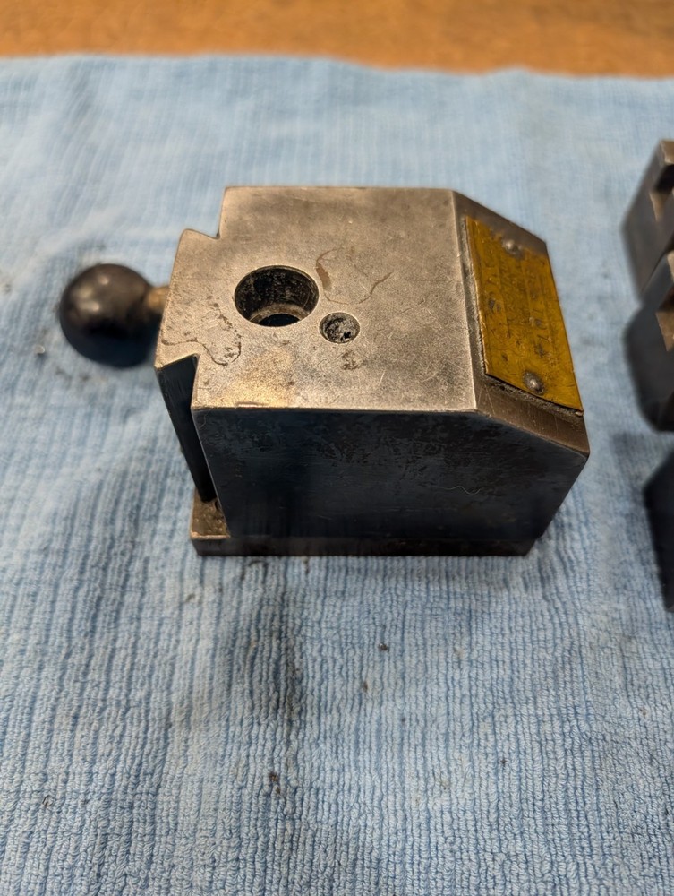 Kdk 100 Series Tool Post #101526 W/ 4 Quick Change Tool Holders - 101, 104