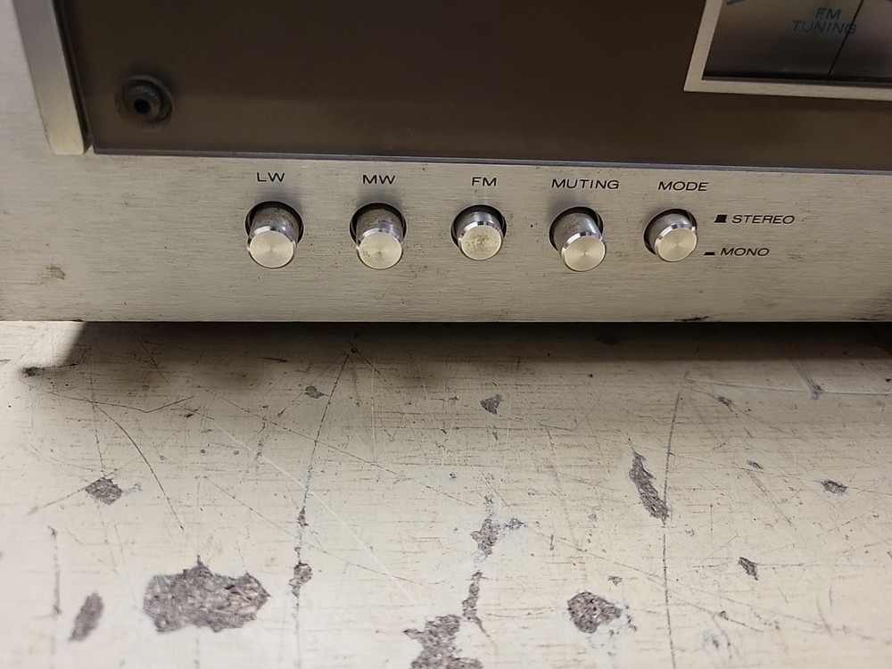 MARANTZ 2020L Stereo Tuner - Working