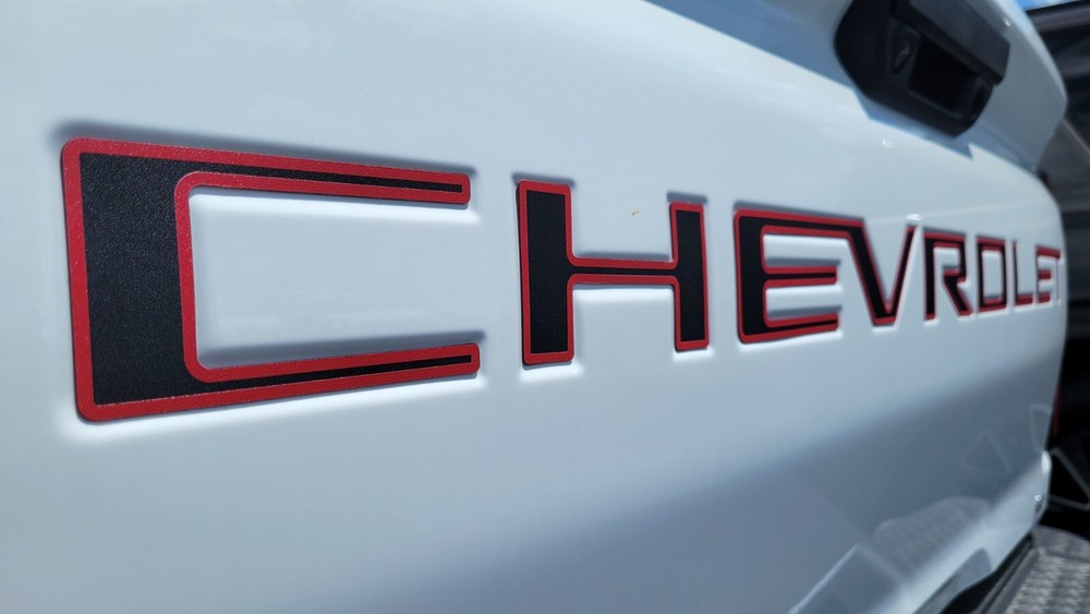 Tailgate raised matte letters compatible with CHEVROLET COLORADO 23 24 red outli