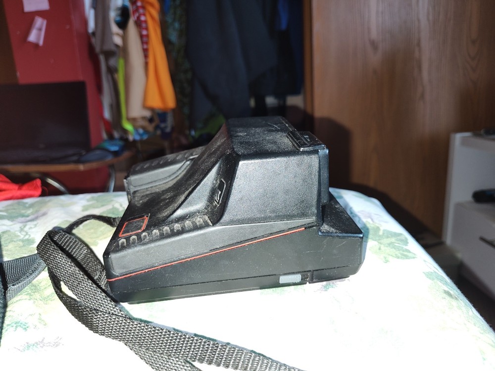 Polaroid Impulse SE Camera