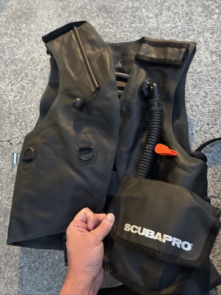 Scubapro Hydros Pro Two One Small One Large Used Untested
