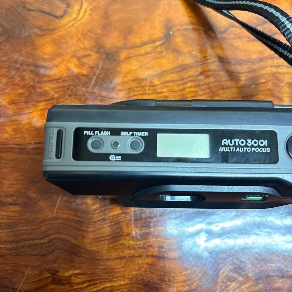CHINON Auto 3001 Multi Auto Focus Black Fully Automatic Compact Camera 35mm