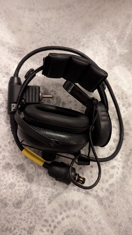 Astrocom VIS command & control Gentex Headset w/ Microphone A3206088 93C8581