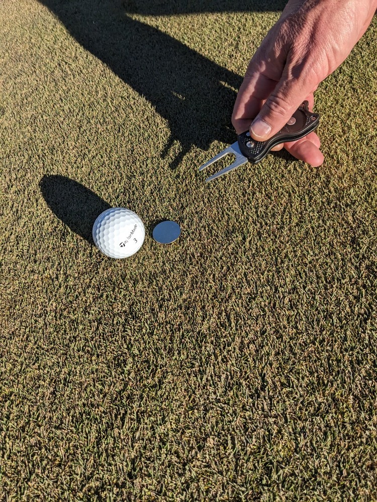 golf divot repair tool ball marker Switchblade