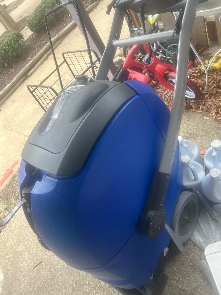 carpet extractor machine