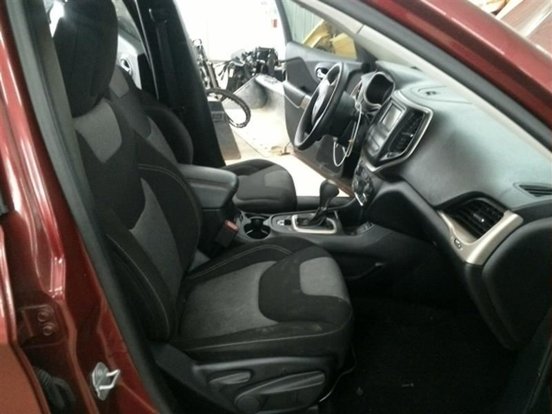 CHEROKEE 2017 Glove Box 104650808