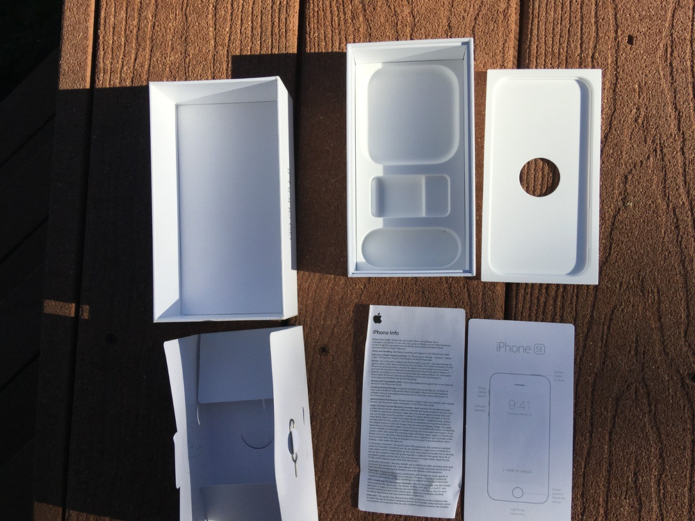 Apple iPhone SE 32GB - EMPTY BOX and Paper Inserts ONLY