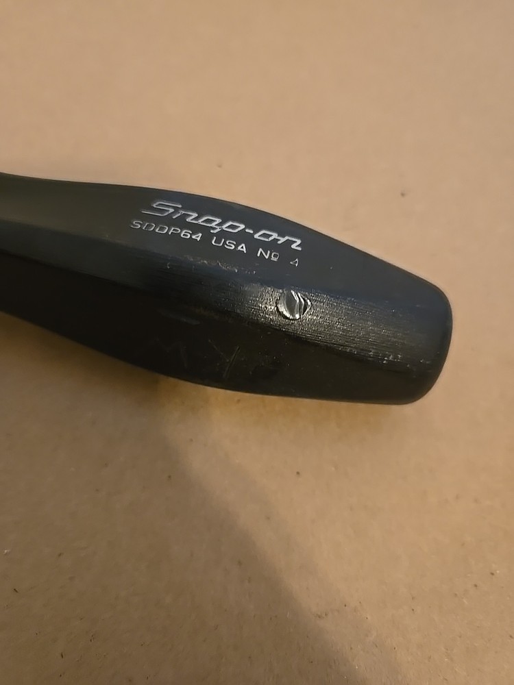 Snap On #4 Phillips Head Screwdriver Black Hard Handle SDDP64